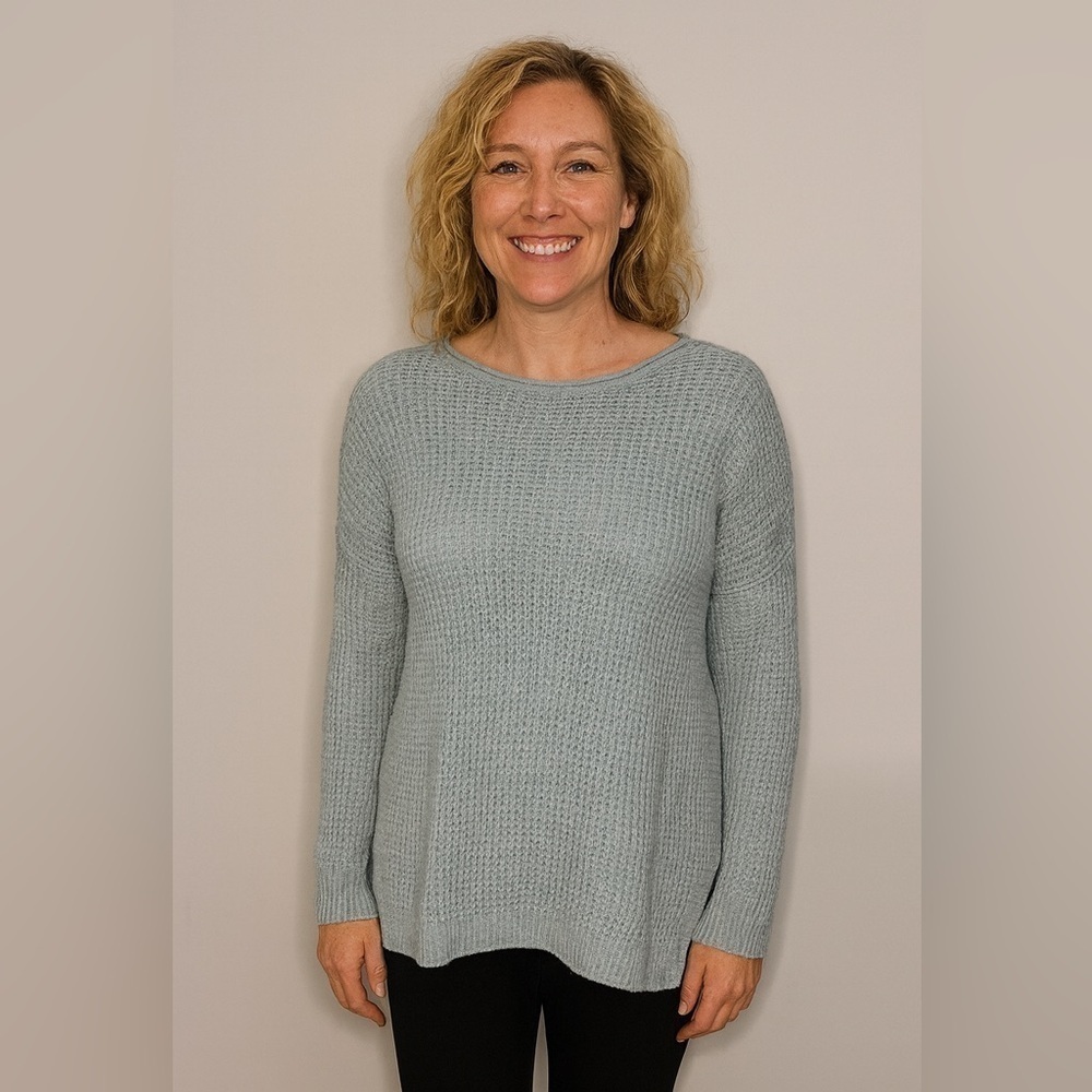 Hollister Sweater Size Small
